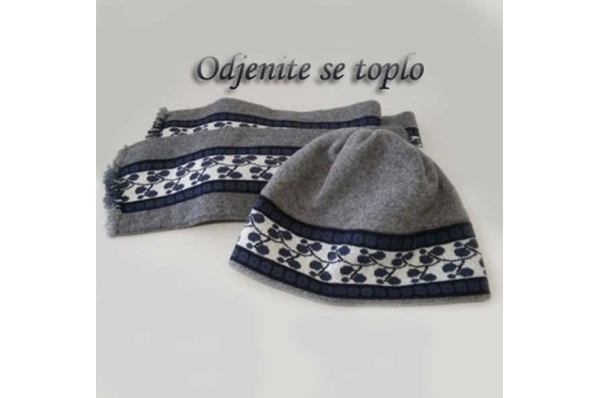 slavonska kapa i šal /Woolen Cap and Scarf with Slavonian motif